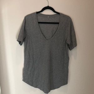 Lululemon gray t-shirt